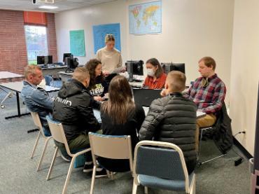Students helping Ukrainian refugees
